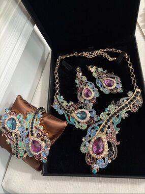 Elegant Multicolor Crystal Necklace & Earring Set  with matching bracelet